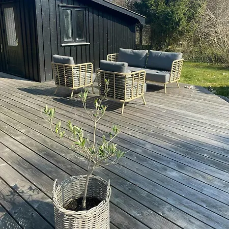 Semesterbostad Summer House A Few Minutes Walk From Sejro Bay Yderby